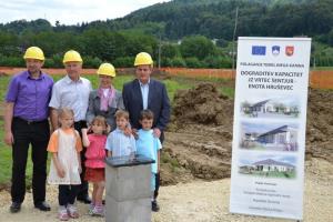 Ravnatelj OŠ Hruševec Šentjur Robert Gajšek, predsednik uprave Remont d.d. Bogomir Amon, direktorica Vrtca Šentjur Zora Keriš in župan mag. Marko Diaci